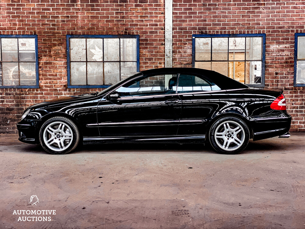 Mercedes-Benz CLK55 AMG V8 350hp 2004 CLK-Class 