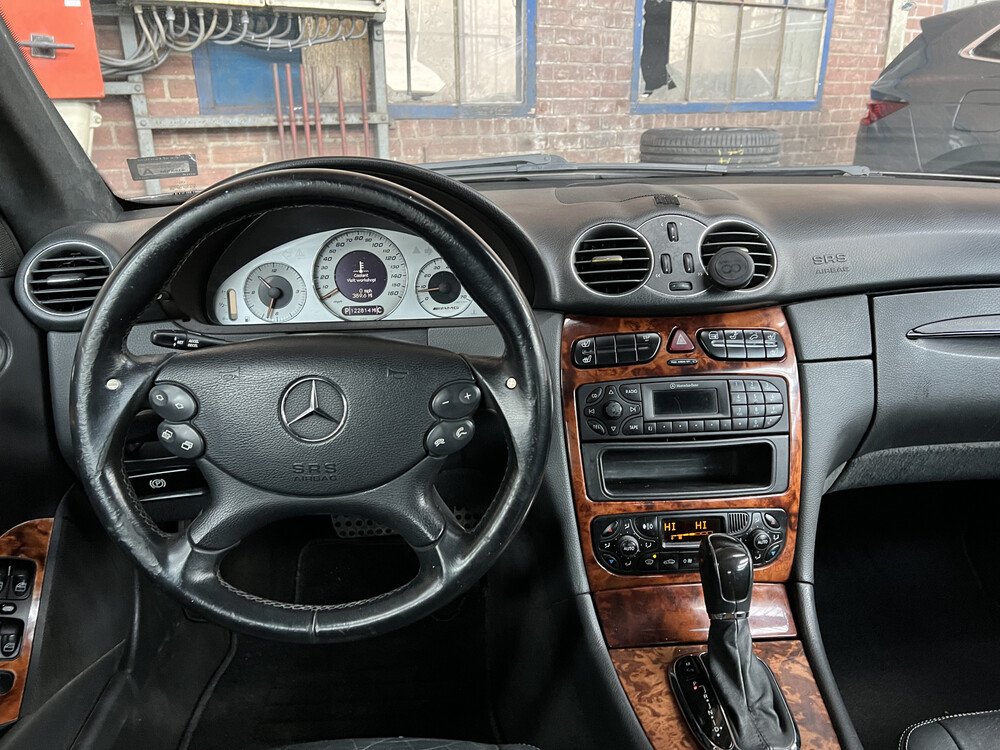 Mercedes-Benz CLK55 AMG V8 350hp 2004 CLK-Class 