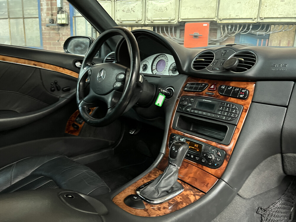 Mercedes-Benz CLK55 AMG V8 350hp 2004 CLK-Class 