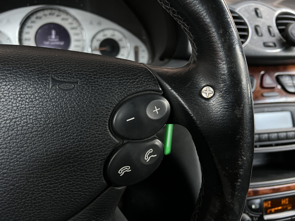 Mercedes-Benz CLK55 AMG V8 350hp 2004 CLK-Class 