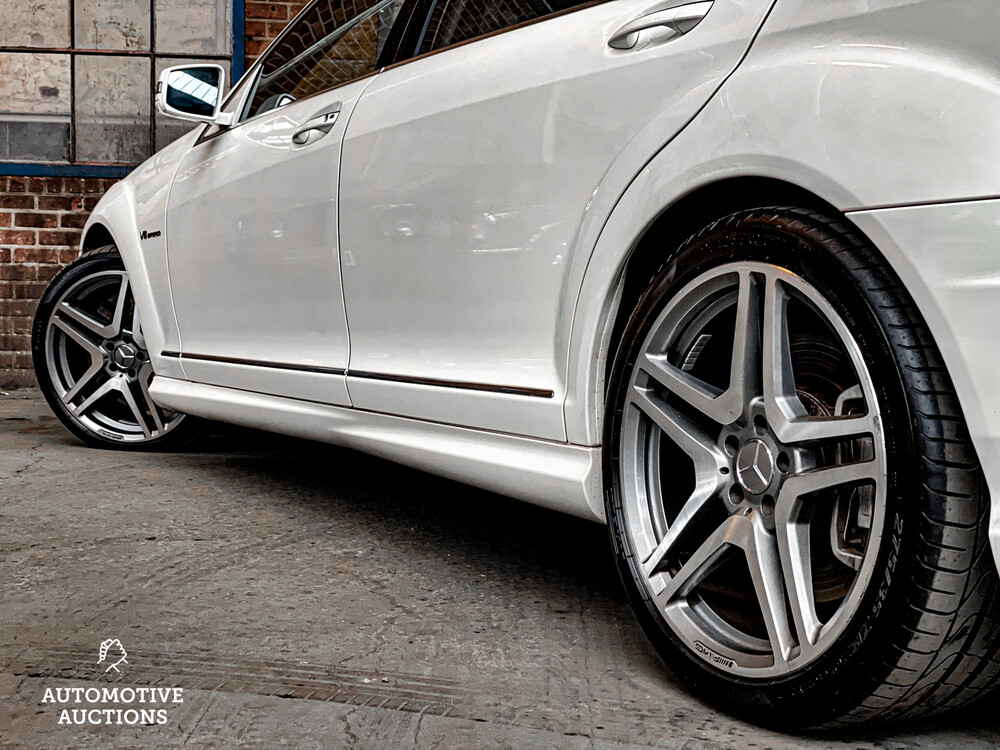 Mercedes-Benz S63 AMG 2LOOK-Edition Special 5.5 V8 S-Class 544hp 2011