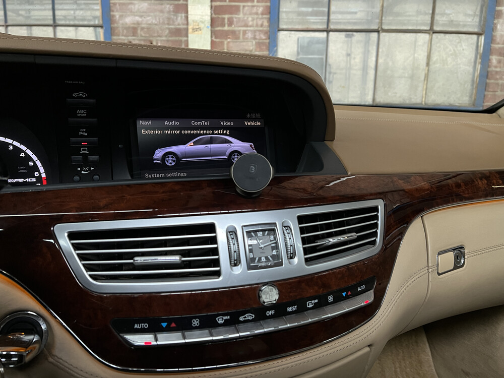 Mercedes-Benz S63 AMG 2LOOK-Edition Special 5.5 V8 S-Class 544hp 2011