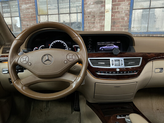 Mercedes-Benz S63 AMG 2LOOK-Edition Special 5.5 V8 S-Class 544hp 2011