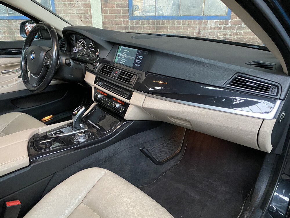 BMW 520d Touring Executive 184hp 2011 5 Series, KL-645-J.