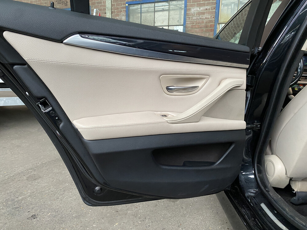 BMW 520d Touring Executive 184hp 2011 5 Series, KL-645-J.