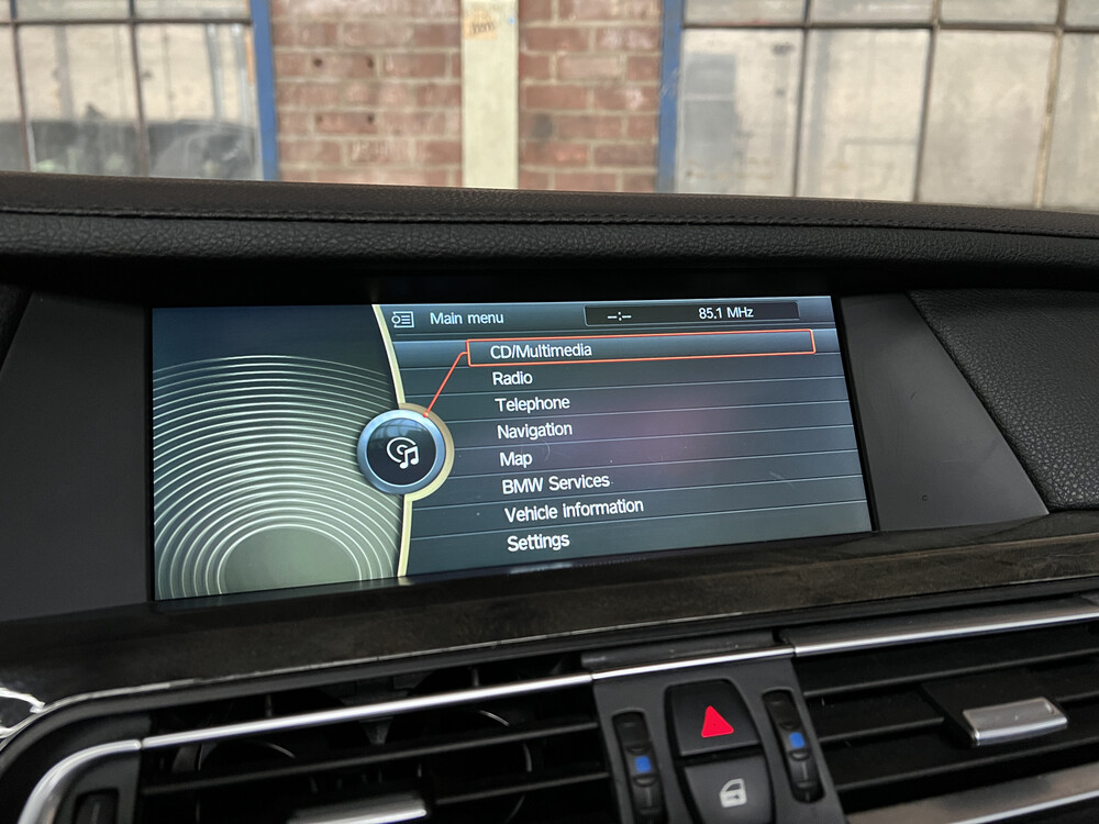 BMW ActiveHybrid7 F04 4.4 465PS 2011