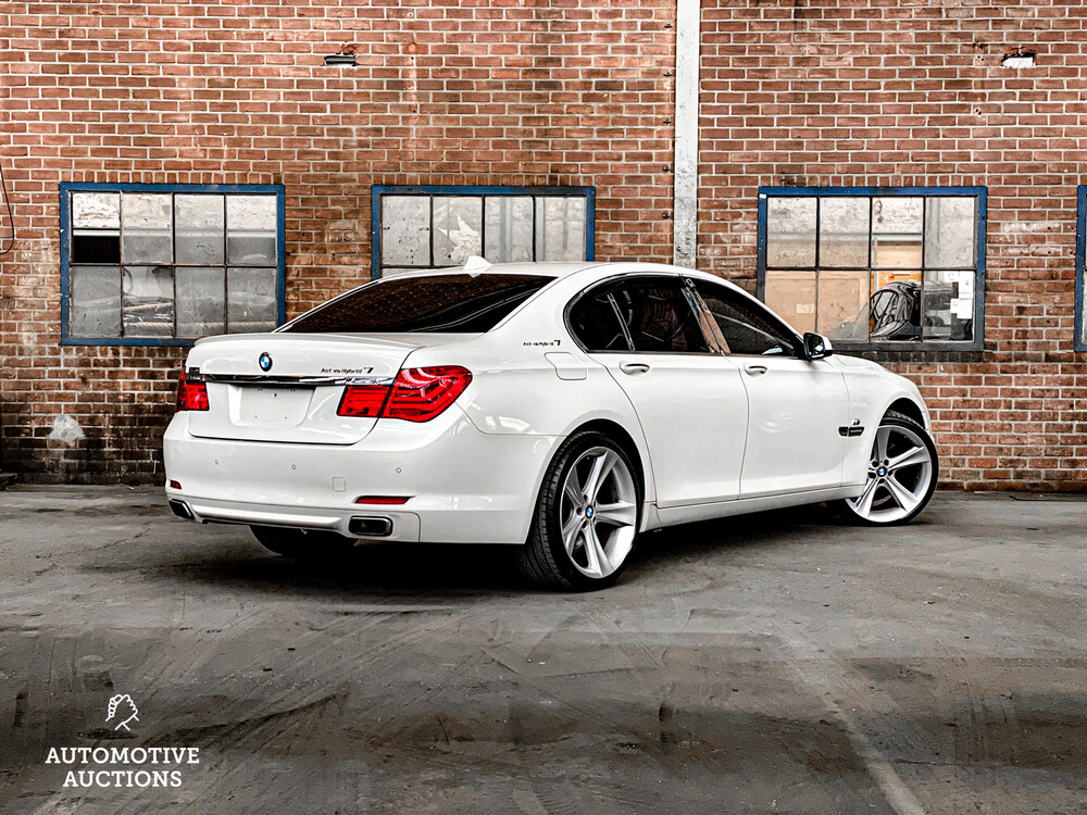 BMW ActiveHybrid7 F04 4.4 465PS 2011