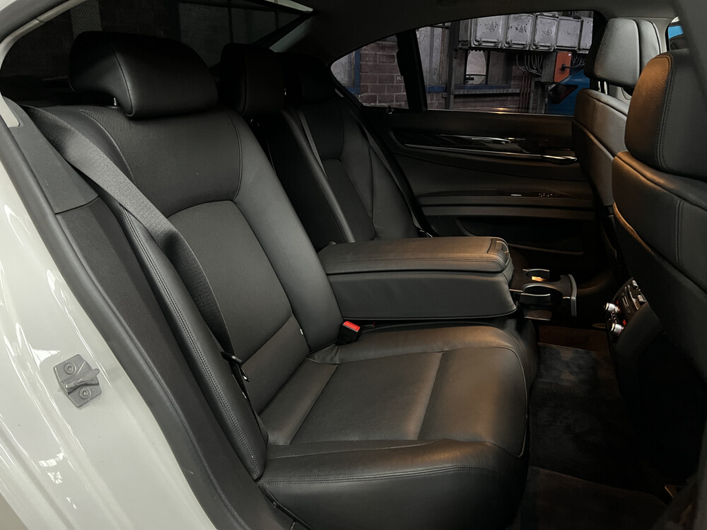 BMW ActiveHybrid7 F04 4.4 465PS 2011