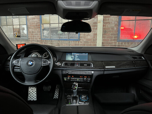 BMW ActiveHybrid7 F04 4.4 465hp 2011