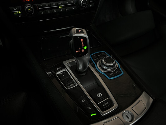 BMW ActiveHybrid7 F04 4.4 465pk 2011