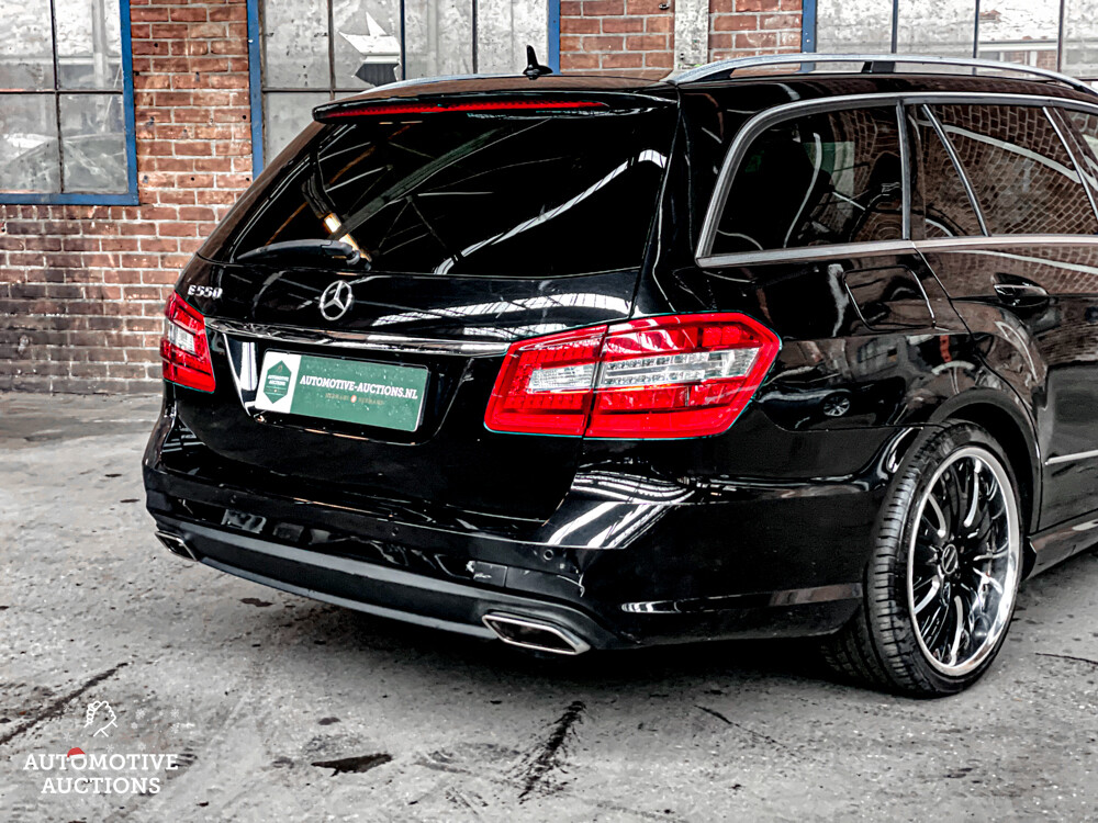 Mercedes-Benz E550 AMG 5.5 V8 E-Klasse 387PS 2010 