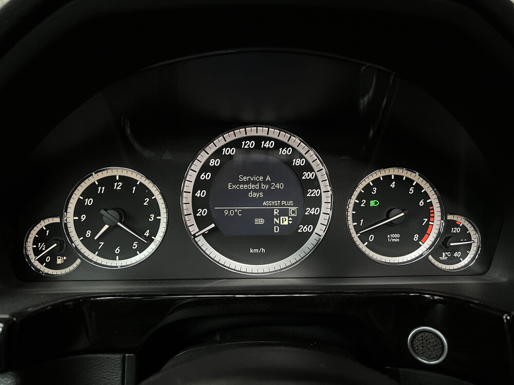 Mercedes-Benz E550 AMG 5.5 V8 E-Klasse 387PS 2010 