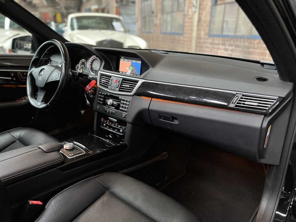 Mercedes-Benz E550 AMG 5.5 V8 E-Klasse 387PS 2010 