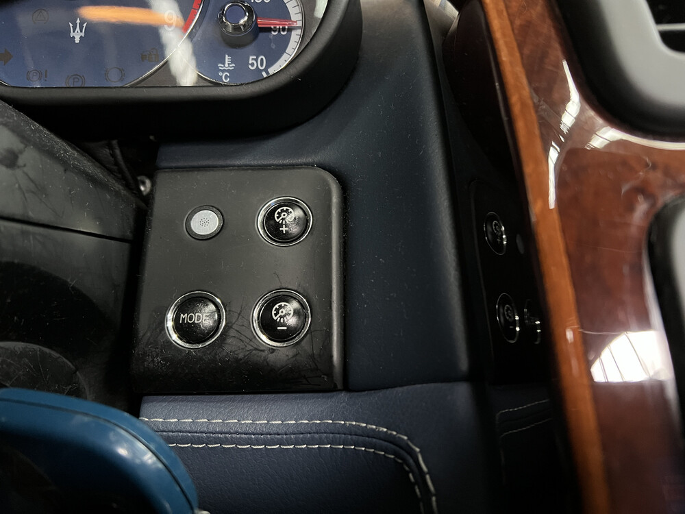 Maserati Quattroporte Sport GT4.2 V8 400 PS 2006.