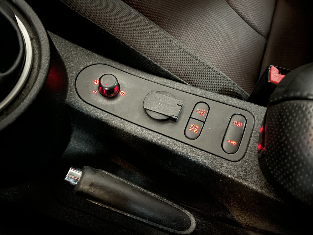 Seat Leon Stylance 102hp 2006 -Orig. NL-, 17-SJ-KK