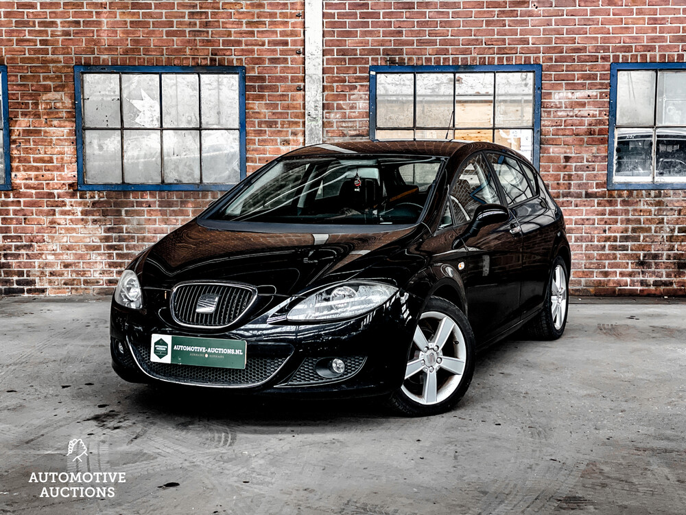Seat Leon Stylance 102hp 2006 -Orig. NL-, 17-SJ-KK