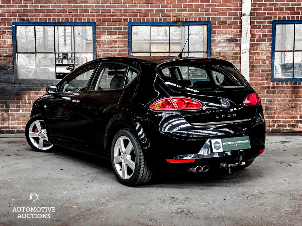 Seat Leon Stylance 102hp 2006 -Orig. NL-, 17-SJ-KK