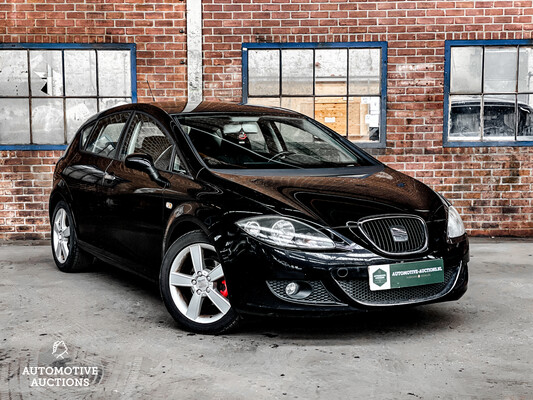 Seat Leon Stylance 102hp 2006 -Orig. NL-, 17-SJ-KK