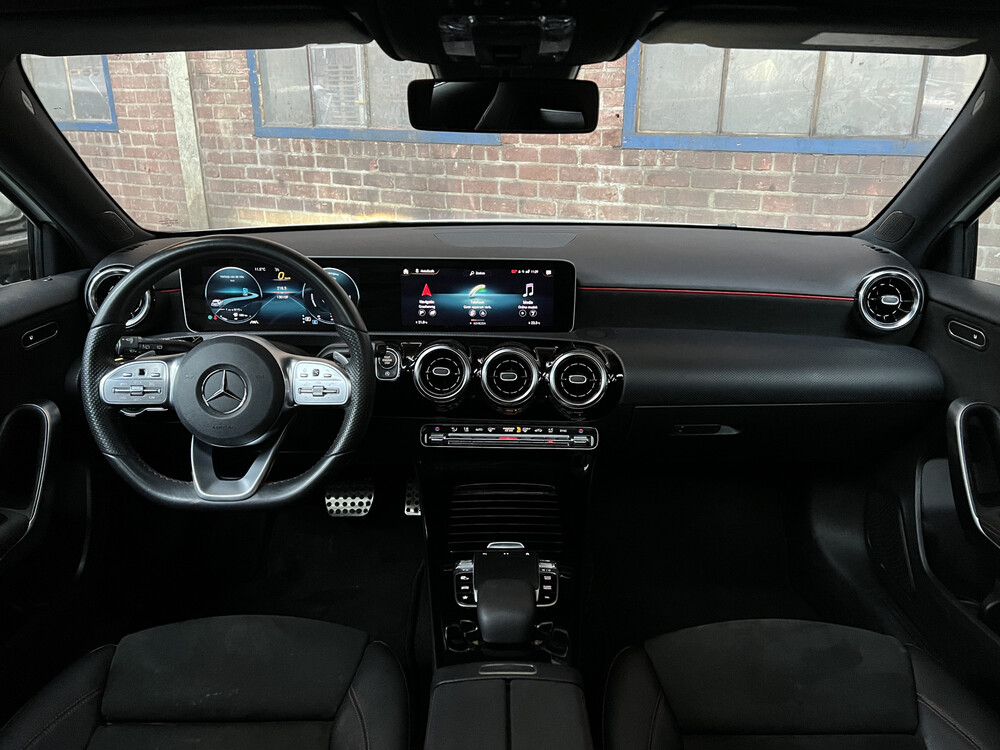 Mercedes-Benz 180d AMG Business Solution MJ-2019 116PS 2018 A-Klasse -Orig. NL-, TL-568-F.