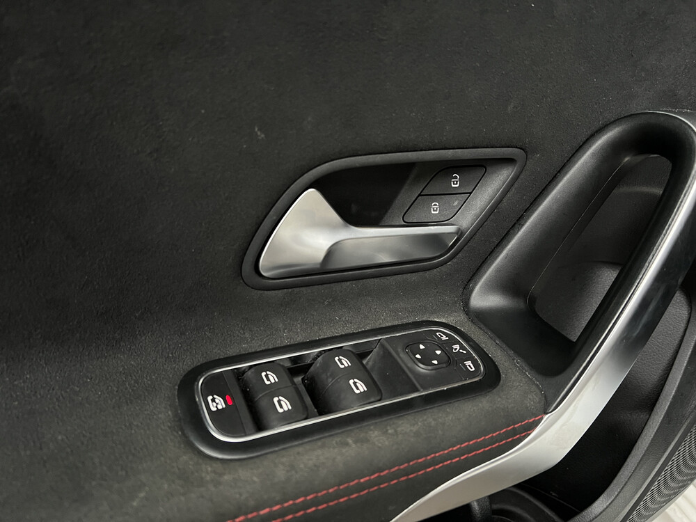 Mercedes-Benz 180d AMG Business Solution MJ-2019 116PS 2018 A-Klasse -Orig. NL-, TL-568-F.