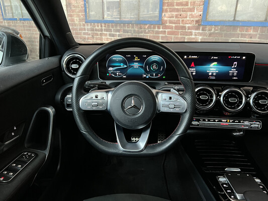 Mercedes-Benz 180d AMG Business Solution MY-2019 116hp 2018 A-class -Orig. NL-, TL-568-F.