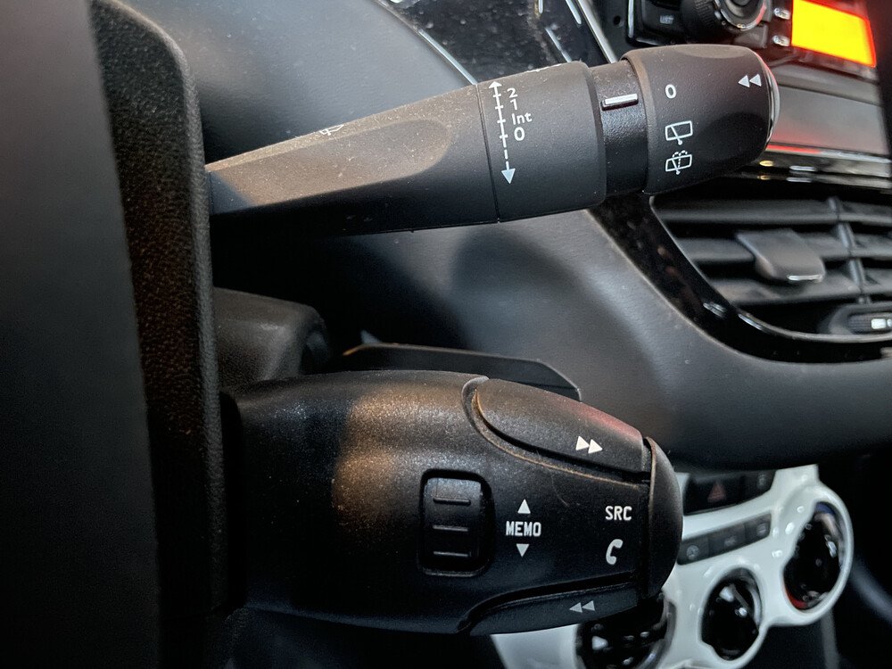 Peugeot 208 111hp 2018.