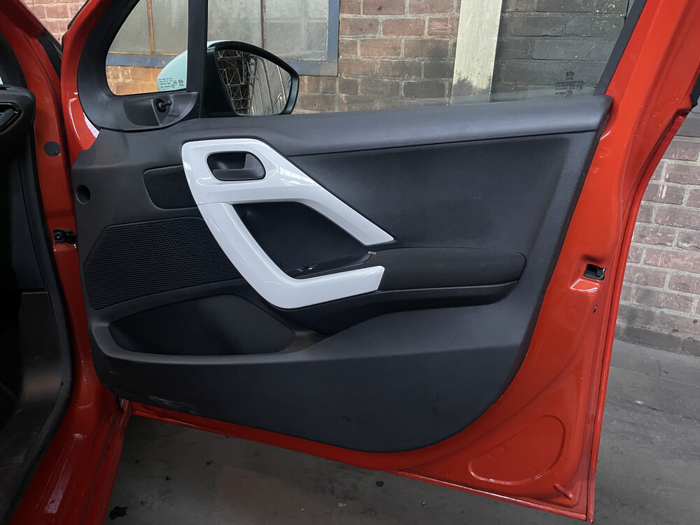 Peugeot 208 111hp 2018.