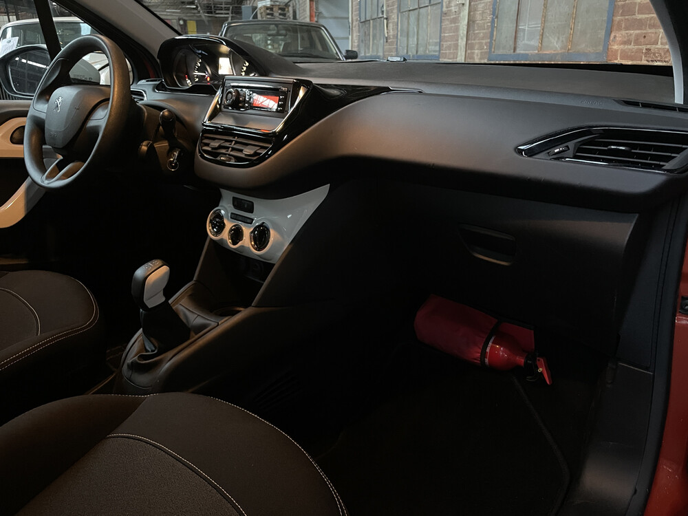 Peugeot 208 111hp 2018.