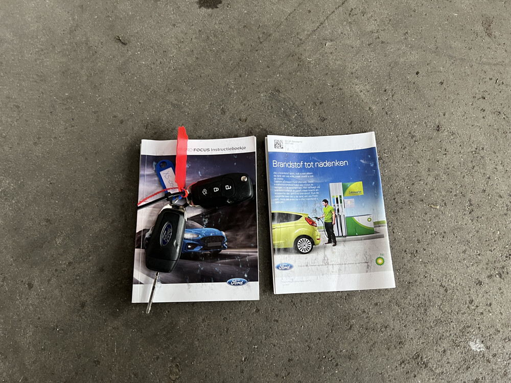 Ford Focus Wagon EcoBoost Trend Edition Business 2019 -Orig NL-, XS-059-H.