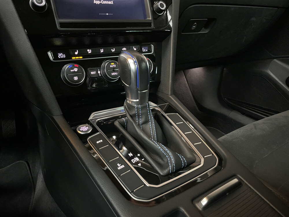 Volkswagen Passat Variant GTE Highline 204PS 2015 -Orig. NL-, HS-745-X