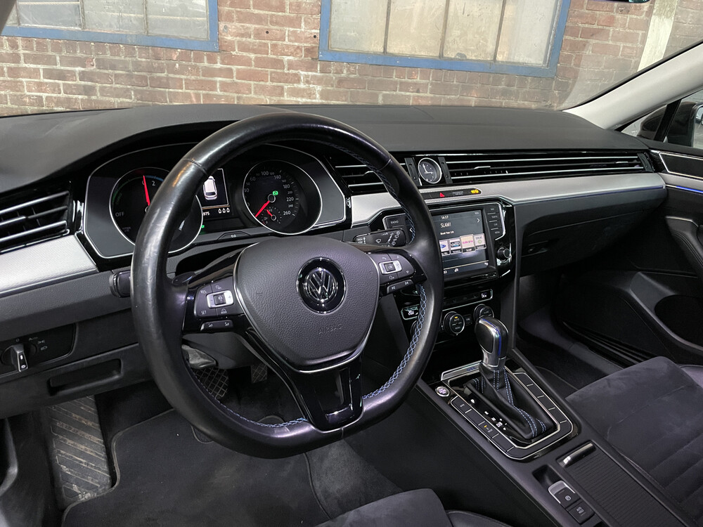 Volkswagen Passat Variant GTE Highline 204PS 2015 -Orig. NL-, HS-745-X