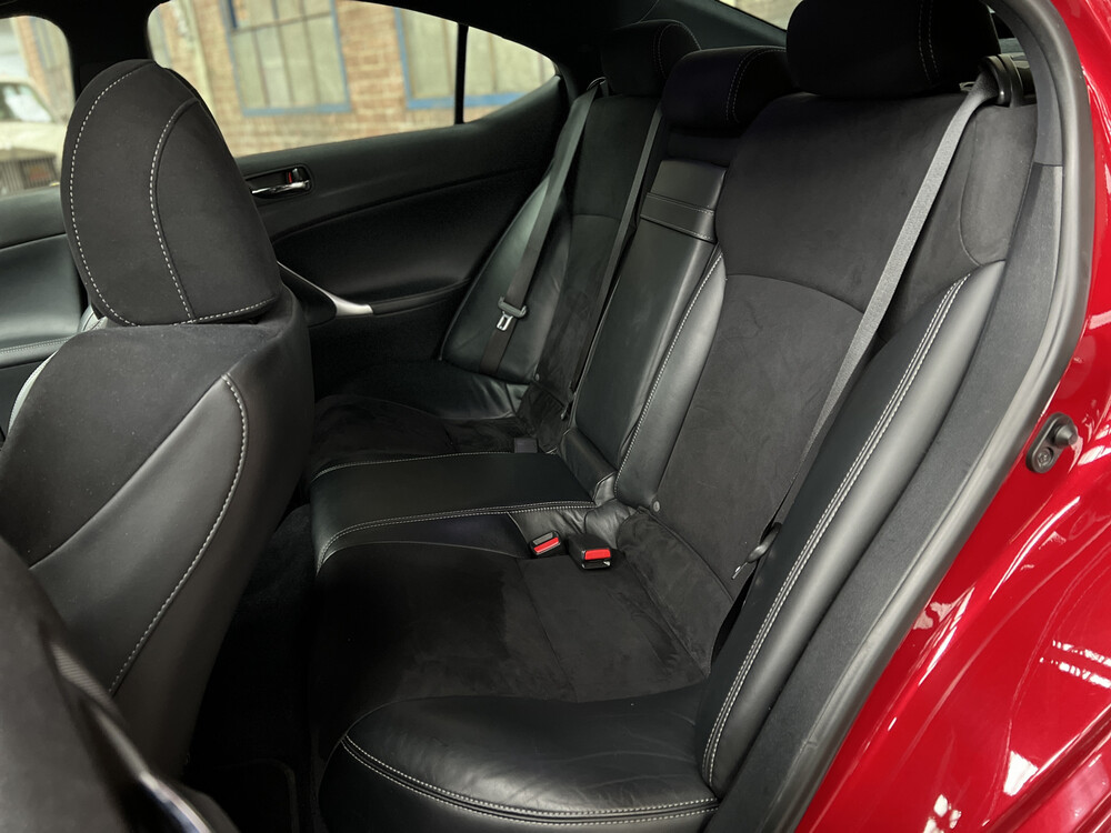 Lexus IS 250 F-Sport Line Limousine 208 PS 2011, L-434-ZR.