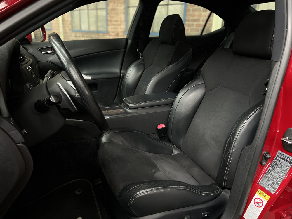 Lexus IS 250 F-Sport Line Limousine 208 PS 2011, L-434-ZR.