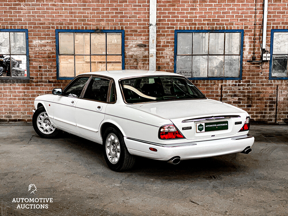 Jaguar Sovereign XJ8 3.2 V8, J-782-XT.