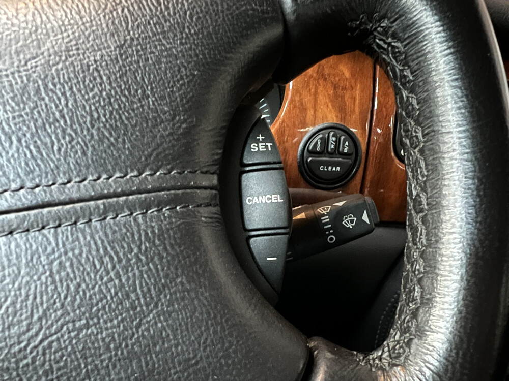 Jaguar Sovereign XJ8 3.2 V8, J-782-XT.