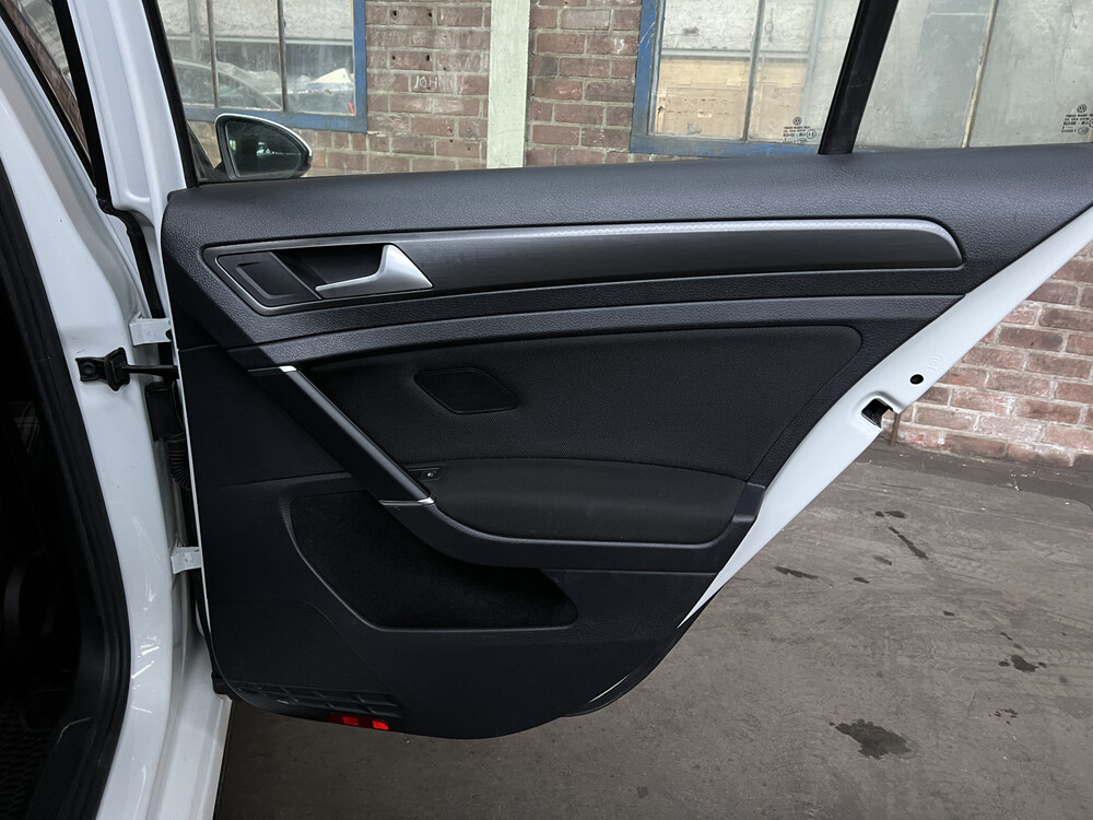 Volkswagen Golf GTI S VII 265hp 2018.