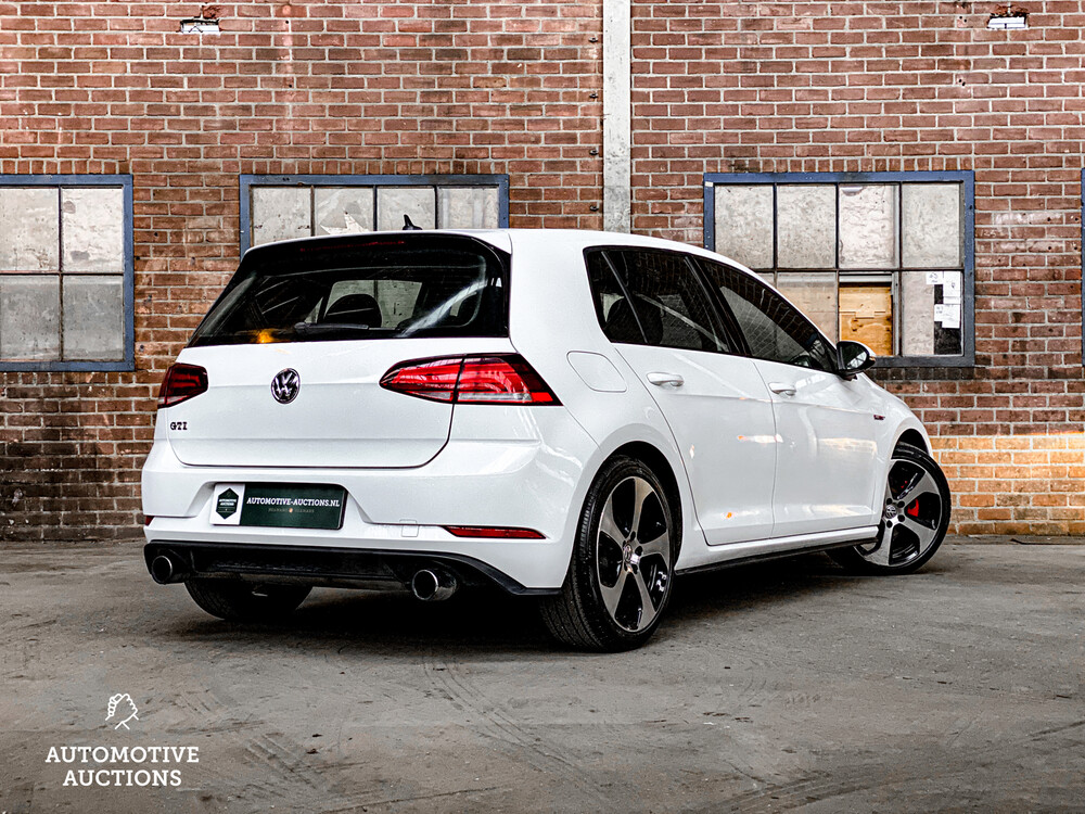 Volkswagen Golf GTI S VII 265hp 2018.
