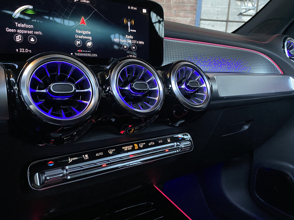 Mercedes-Benz EQB300 AMG 4Matic 228PS 2022 -Werksgarantie-.