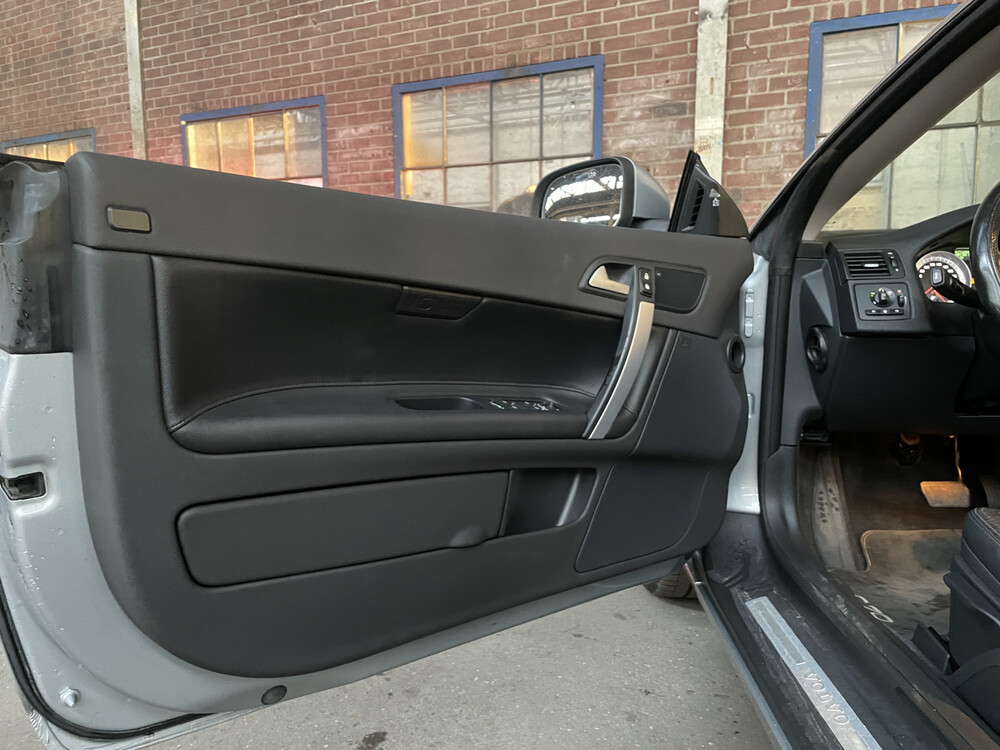 Volvo C70 Convertible Intro Edition 136pk 2011, 05-NZZ-7