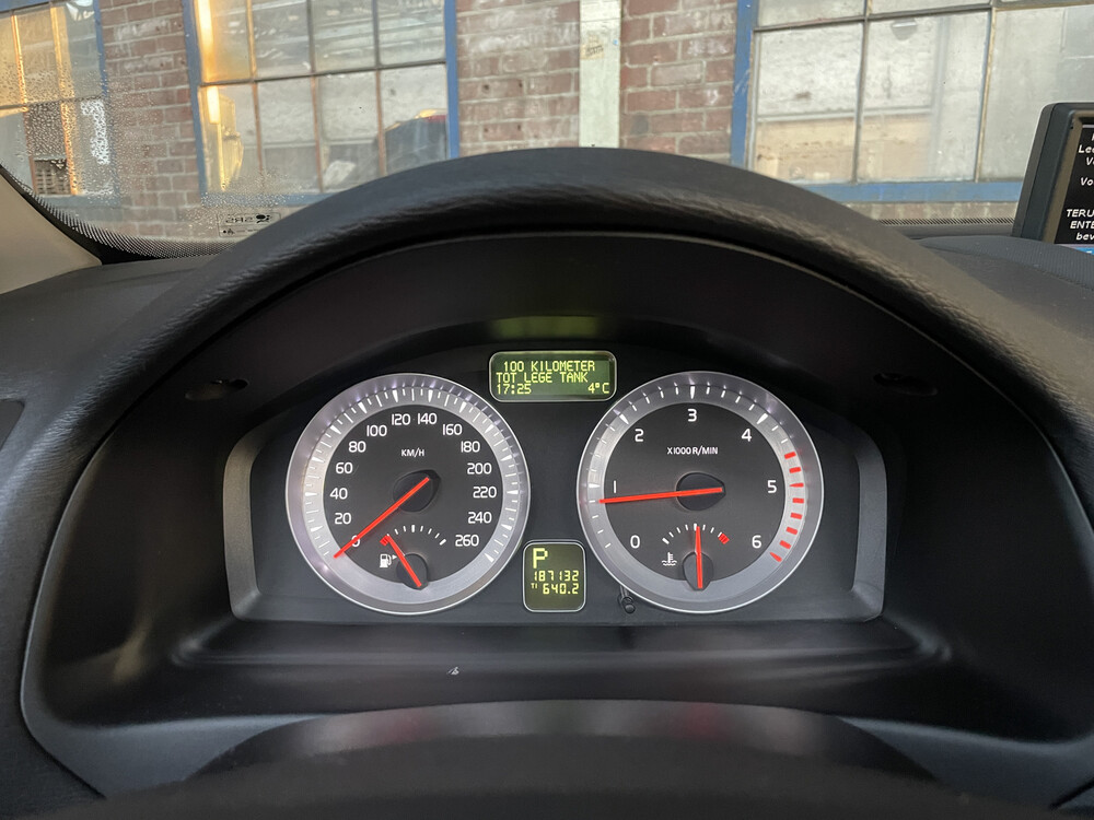 Volvo C70 Convertible Intro Edition 136pk 2011, 05-NZZ-7