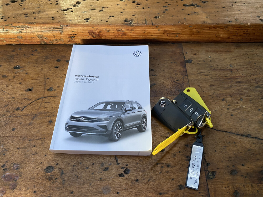 Volkswagen Tiguan R-Line TSI Life Business 150PS 2021 -Werksgarantie-, L-969-ZS.