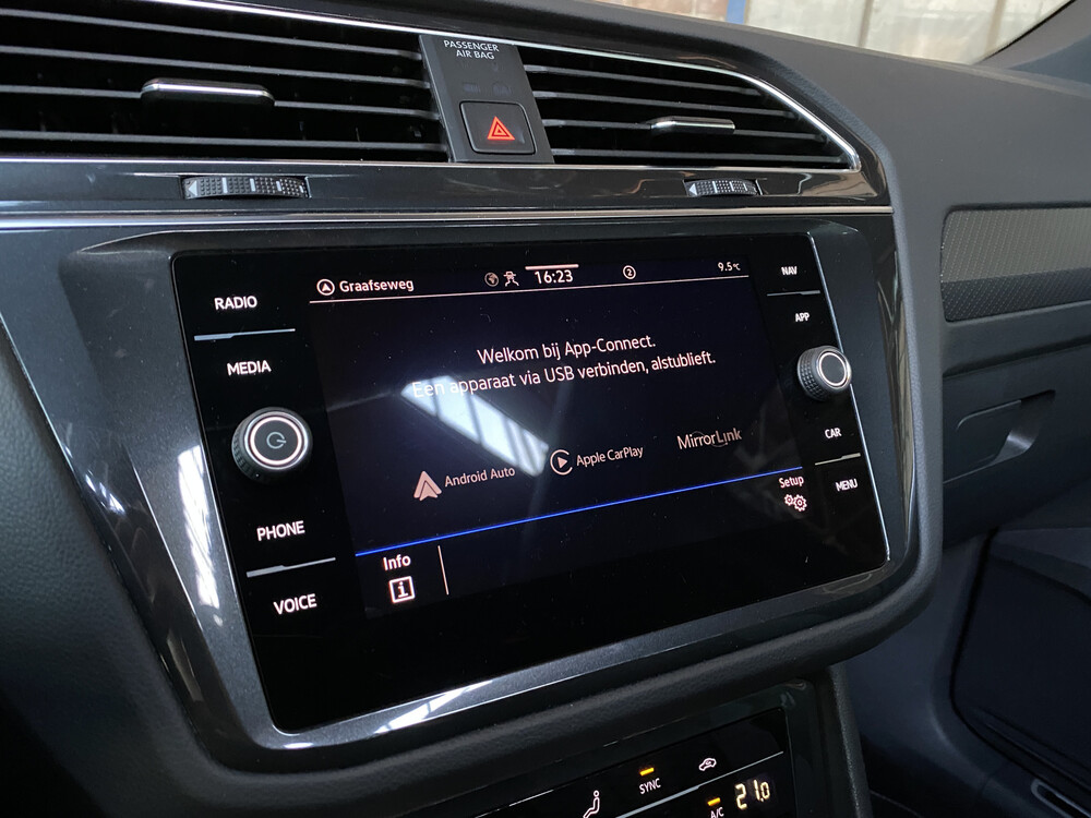 Volkswagen Tiguan R-Line TSI Life Business 150PS 2021 -Werksgarantie-, L-969-ZS.