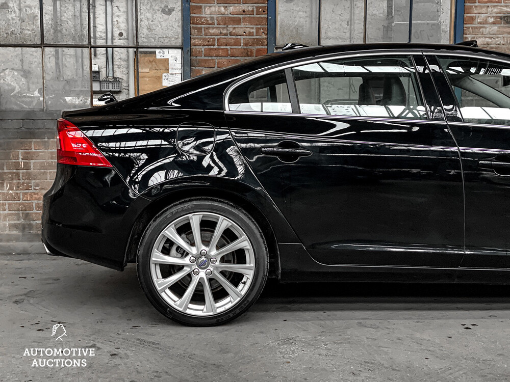 Volvo S60 T5 245hp, 2017.