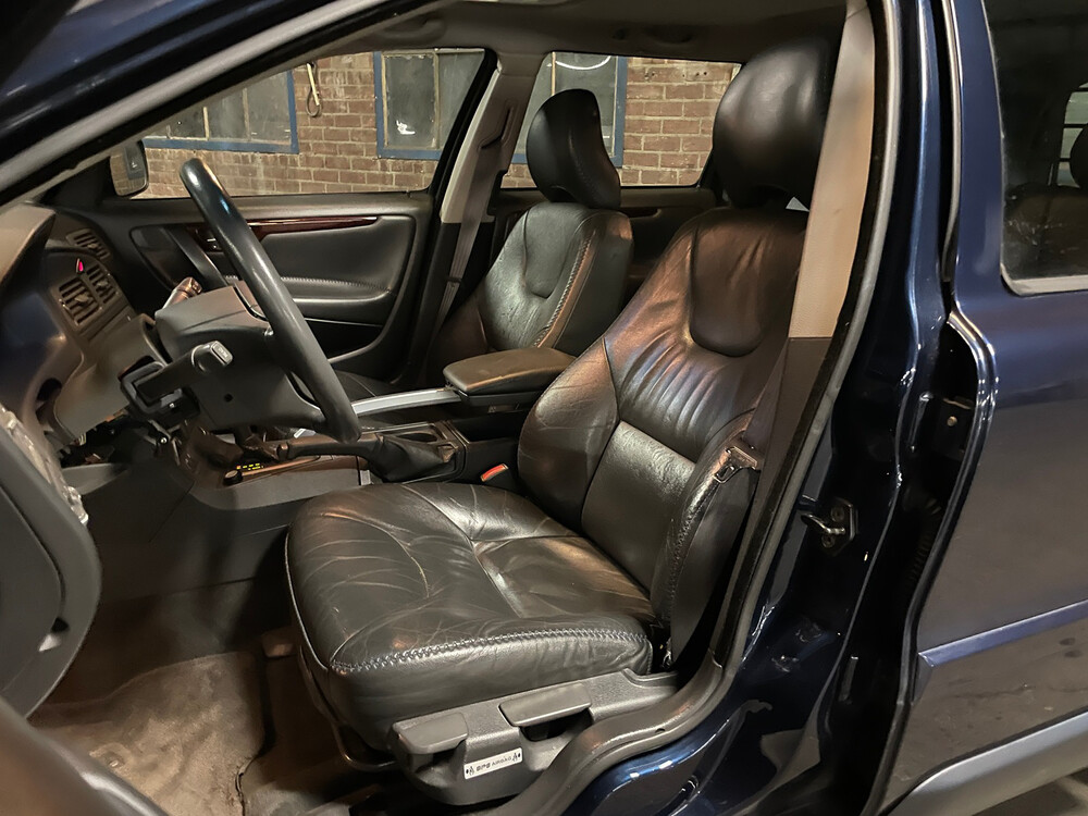 Volvo V70 2.4T Gtr. C.L. 200hp 2001, 65-PL-FK.