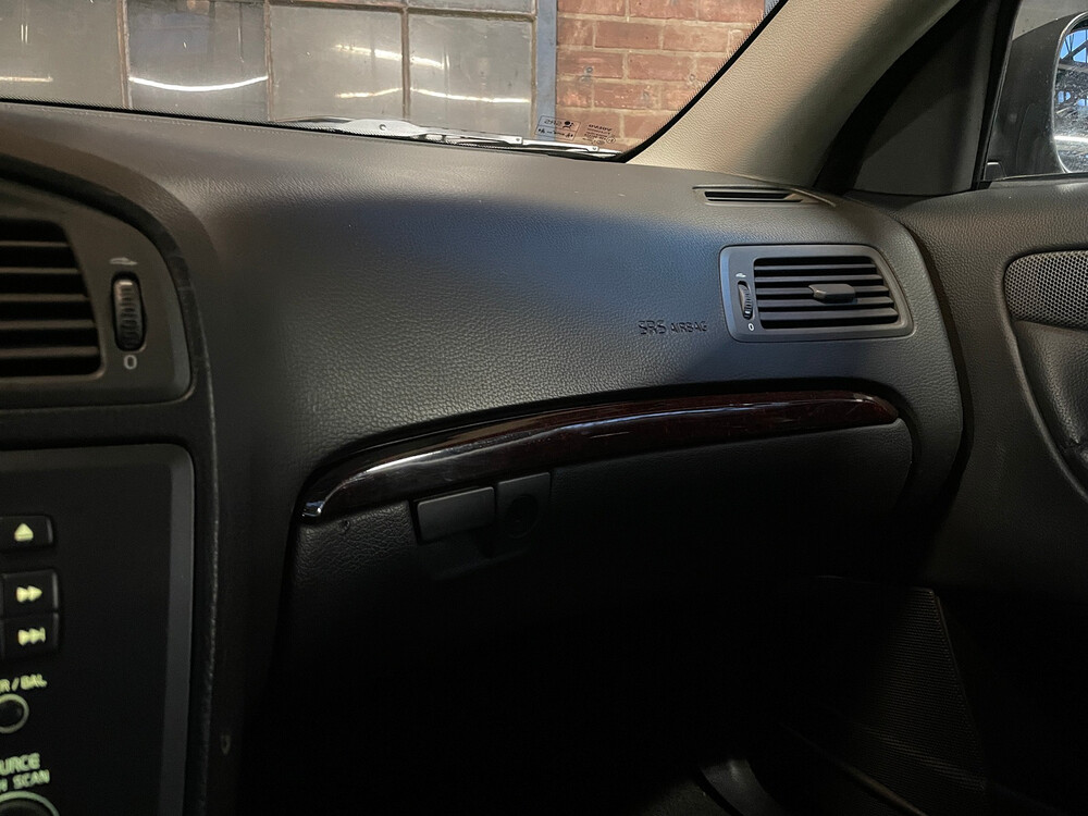 Volvo V70 2.4T Gtr. C.L. 200hp 2001, 65-PL-FK.