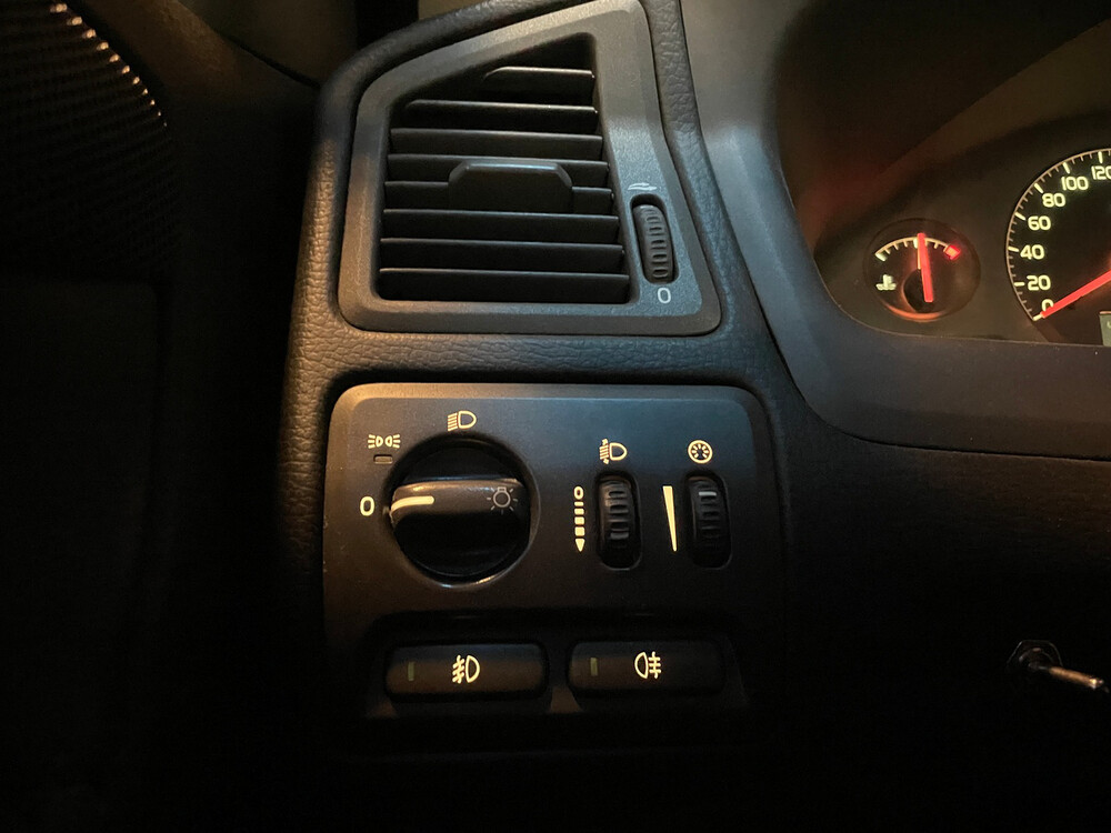 Volvo V70 2.4T Gtr. C.L. 200hp 2001, 65-PL-FK.