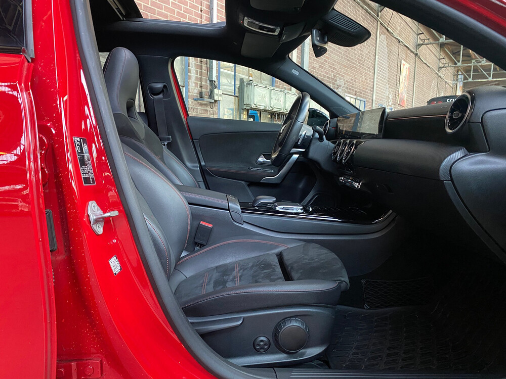 Mercedes-Benz A180 Business Solution AMG Night Upgrade 136hp 2019, XS-253-H