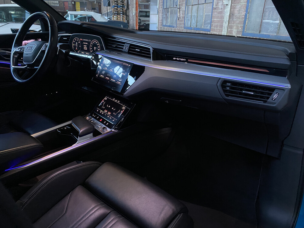 Audi e-tron EDITION ONE 55 Quattro Advanced 95 kWh 215PS 2018 -Orig NL-, XH-842-D