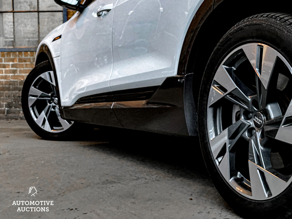 Audi e-tron 55 Quattro Advanced Pro Line 360PS 2018, J-696-RZ.