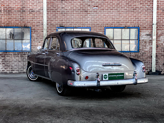 Chevrolet Deluxe Powerglide 1951, 32-XL-66